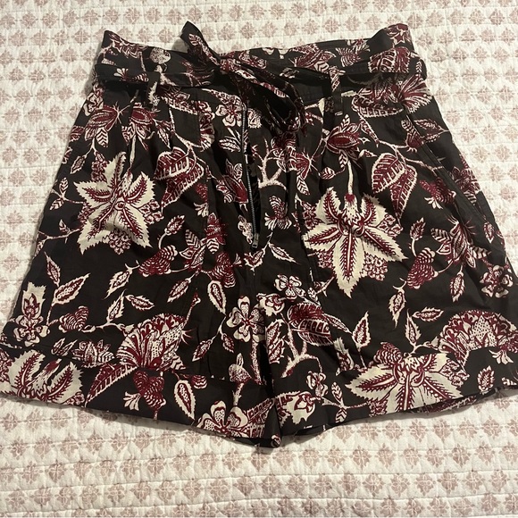 Isabel Marant | Floral Paperbag Cotton Shorts - Picture 2 of 8